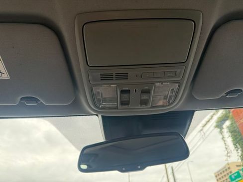 Used 2020 Honda CR-V Touring image 22