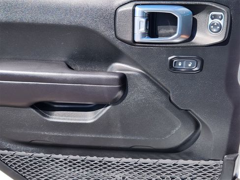 Used 2021 Jeep Wrangler Unlimited Sport image 22