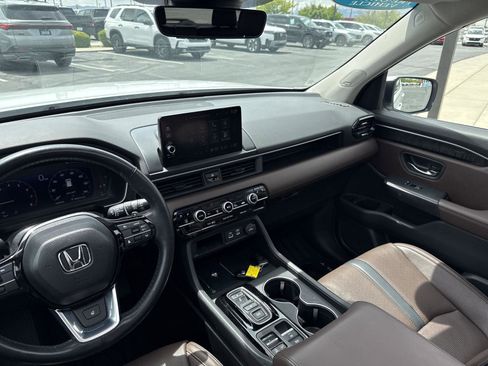 Used 2023 Honda Pilot Elite image 27