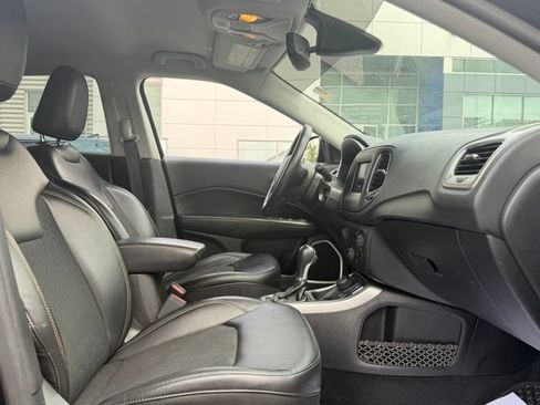 Used 2019 Jeep Compass Latitude w/ Popular Equipment Group AWD/4WD image 36