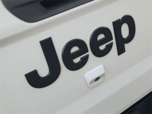 Used 2020 Jeep Gladiator Sport w/ Quick Order Package 24S image 29