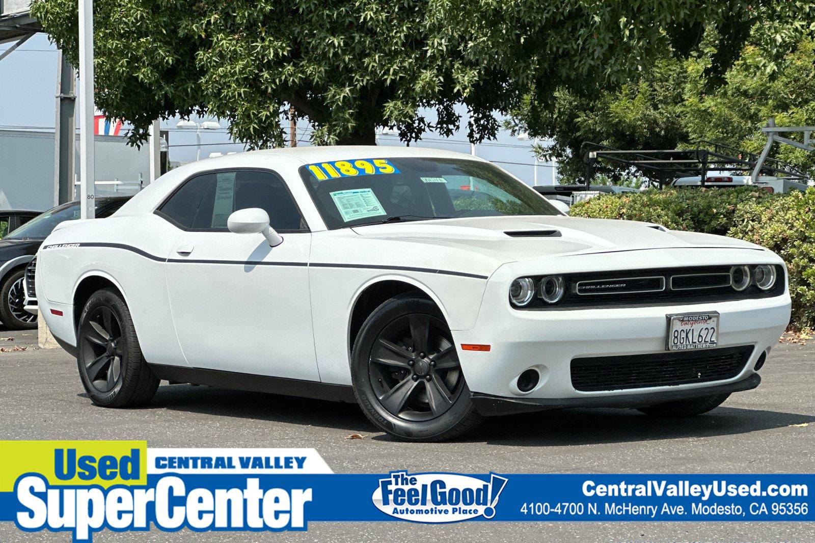 Used 2018 Dodge Challenger SXT RWD image 1