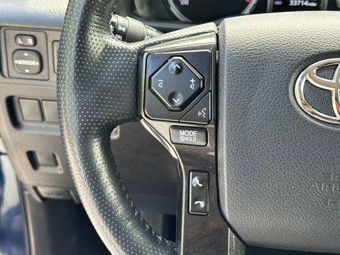 Used 2024 Toyota 4Runner TRD Off-Road Premium AWD/4WD image 30