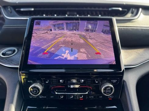 Used 2021 Jeep Grand Cherokee L Overland w/ Luxury Tech Group IV image 20