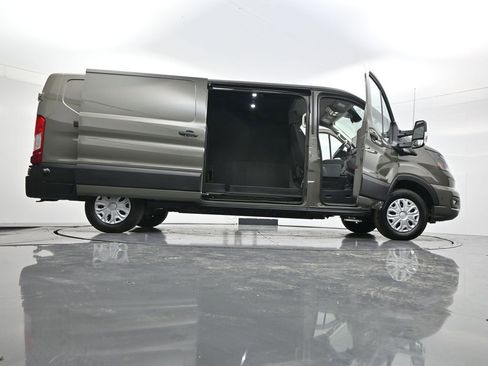 Used 2026 Ford E-Transit Low Roof RWD image 47
