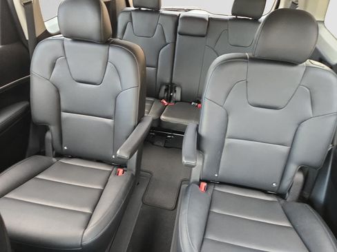 Used 2022 Kia Telluride S FWD image 13