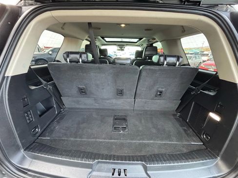 Used 2018 Ford Expedition Platinum image 12