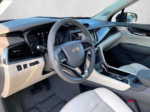 Used 2024 Cadillac XT6 Premium Luxury w/ Technology Package image 14