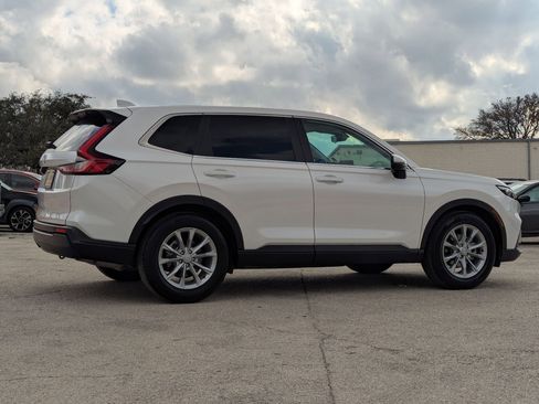 Used 2025 Honda CR-V EX image 4