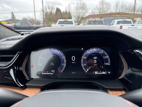 New 2026 Jeep Grand Cherokee Summit w/ Obsidian Package image 22