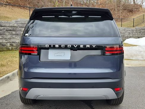 New 2026 Land Rover Discovery S image 7