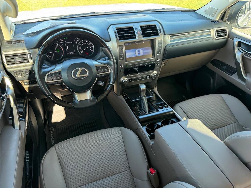 Used 2021 Lexus GX 460 Premium w/ Premium Package AWD/4WD image 11