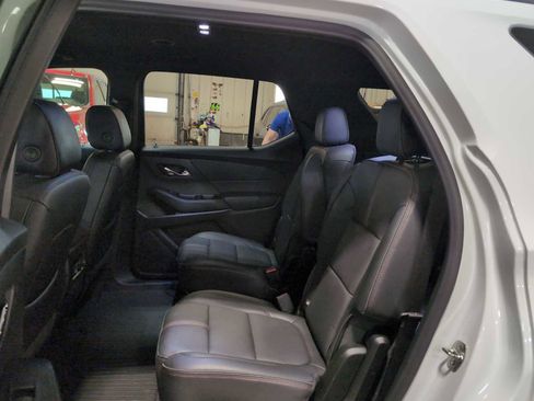 Used 2023 Chevrolet Traverse RS image 25