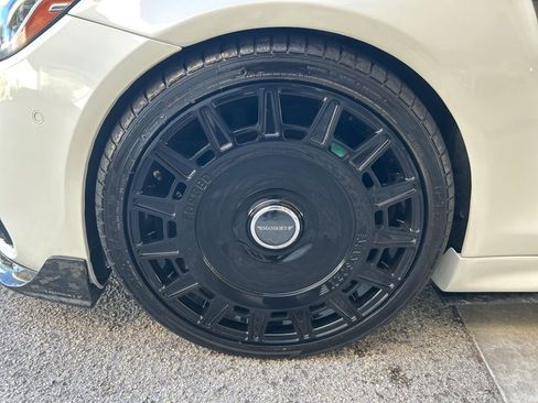 Used 2019 Mercedes-Benz S 560 Sedan w/ Premium Package image 13