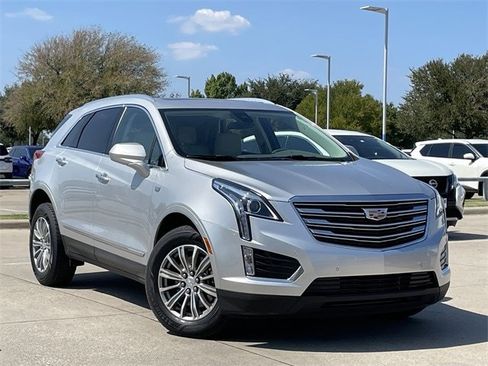 Used 2018 Cadillac XT5 Luxury w/ Driver Awareness Package image 2