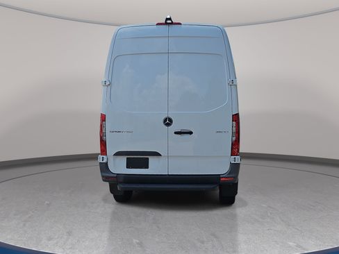 Used 2023 Mercedes-Benz Sprinter 2500 image 6