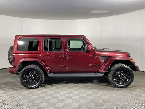 Used 2021 Jeep Wrangler Unlimited Sahara image 5