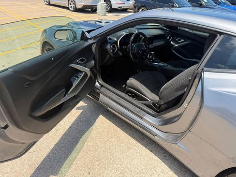 Used 2022 Chevrolet Camaro LT RWD image 33