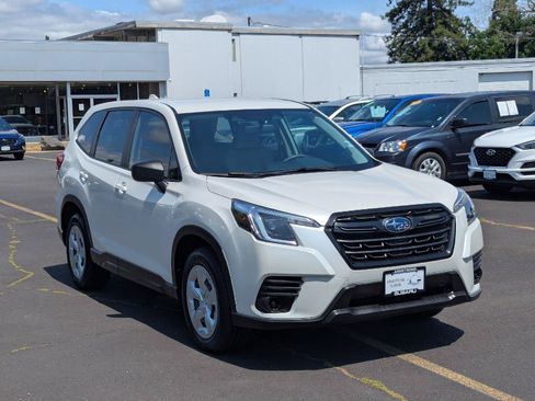 Used 2022 Subaru Forester AWD/4WD image 7