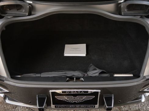 Used 2023 Aston Martin DBS Coupe RWD image 33