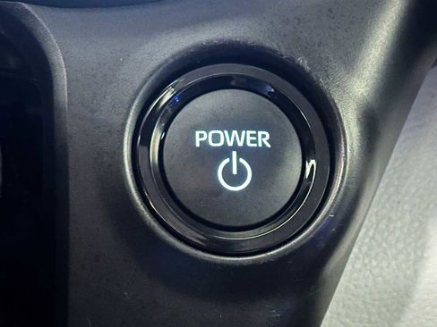 Used 2025 Toyota Sienna LE w/ Outdoor Package (TMS) image 19