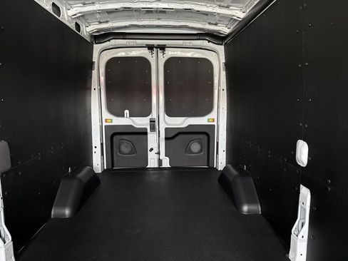 New 2026 Ford Transit 250 148 Medium Roof w/ Load Area Protection Package image 24