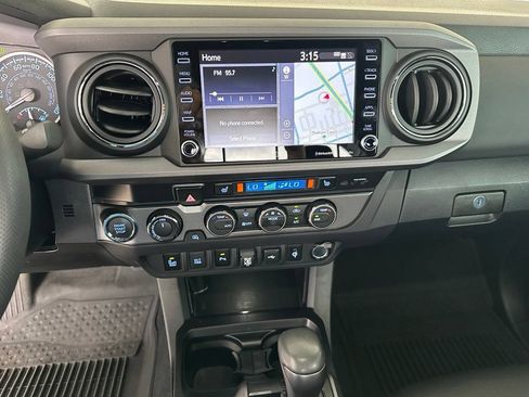 Used 2022 Toyota Tacoma TRD Sport w/ TRD Premium Sport Package AWD/4WD image 24