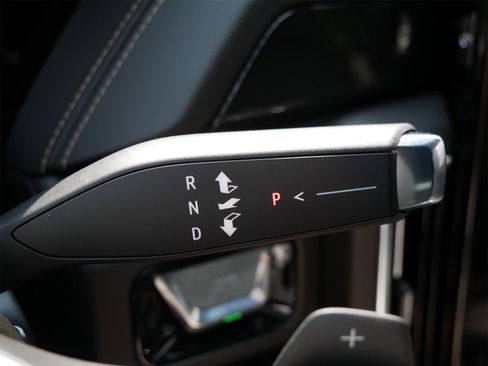 New 2025 GMC Yukon XL Elevation image 15