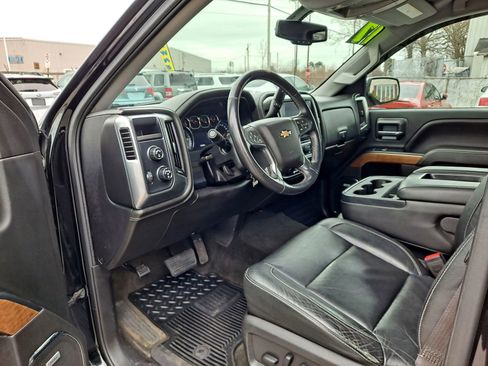 Used 2017 Chevrolet Silverado 1500 LTZ w/ LTZ Plus Package AWD/4WD image 7