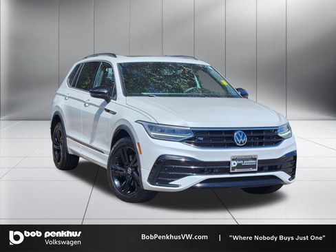 Used 2023 Volkswagen Tiguan SE R-Line AWD/4WD image 1