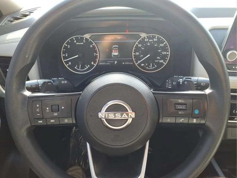 Used 2023 Nissan Rogue SV FWD image 17