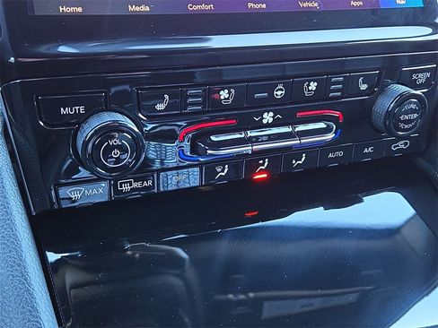 New 2025 Jeep Grand Cherokee L Limited image 12