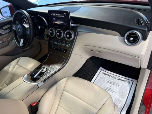 Used 2018 Mercedes-Benz GLC 300 4MATIC w/ Multimedia Package image 62
