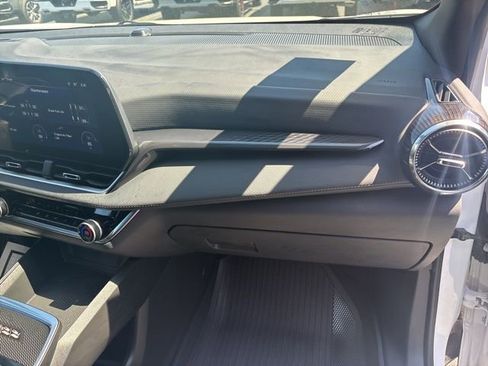 Used 2026 Chevrolet Equinox LT w/ Convenience Package II image 26