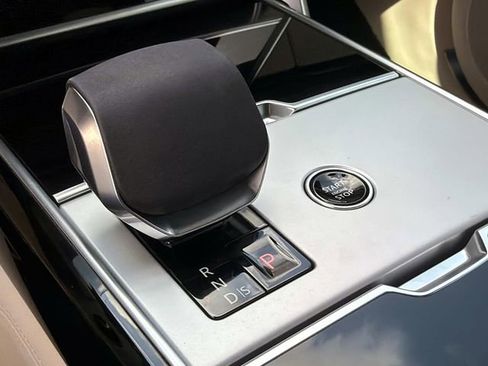 New 2026 Land Rover Range Rover SE image 27