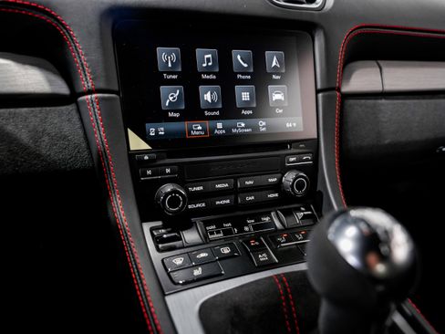 Used 2020 Porsche 718 Cayman GT4 image 13