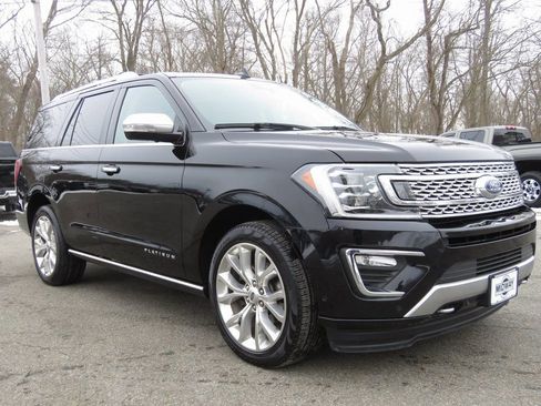 Used 2019 Ford Expedition Platinum image 3