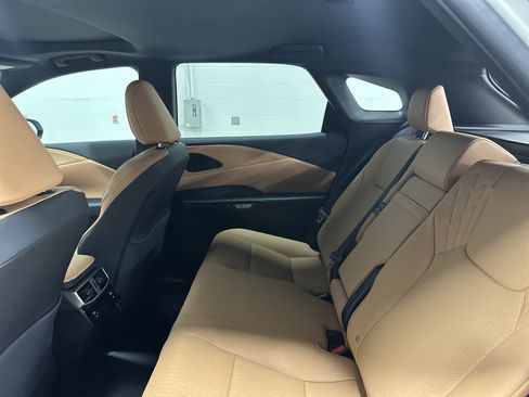 New 2026 Lexus RX 450h AWD image 32