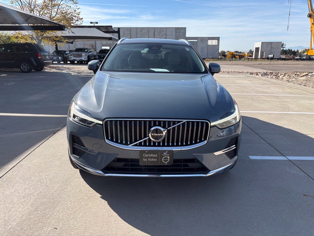 Used 2023 Volvo XC60 B5 Ultimate w/ Climate Package AWD/4WD image 2