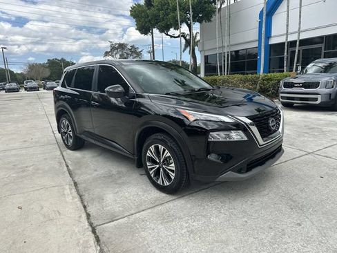 Used 2023 Nissan Rogue SV FWD image 21