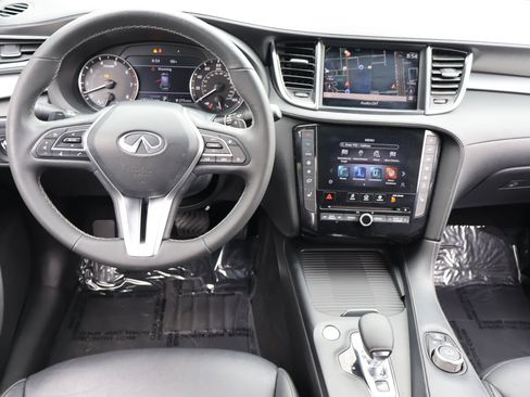 Certified 2020 INFINITI QX50 Essential w/ Edition 30 Package AWD/4WD image 19