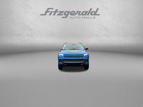 Used 2022 Jeep Compass Trailhawk w/ Trailhawk Elite Group AWD/4WD image 2