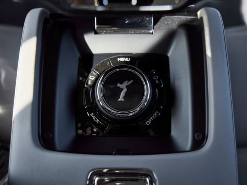 Used 2025 Rolls-Royce Phantom Sedan RWD image 60