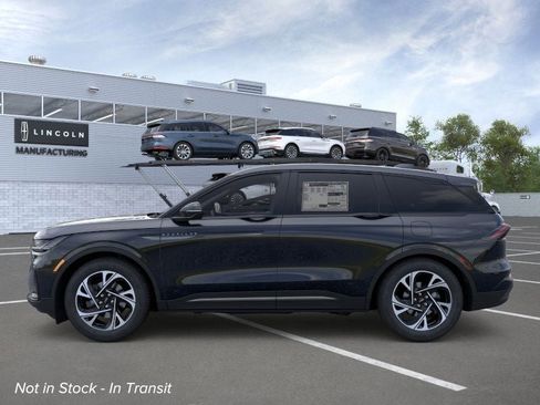 New 2026 Lincoln Nautilus Premier image 3