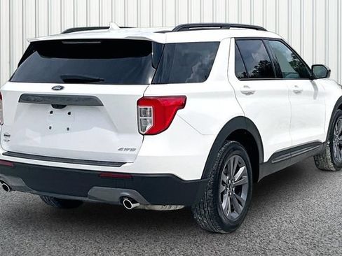 Used 2024 Ford Explorer XLT w/ Equipment Group 202A AWD/4WD image 10