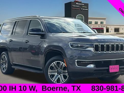 Used 2023 Jeep Wagoneer 4WD w/ Premium Group I image 1