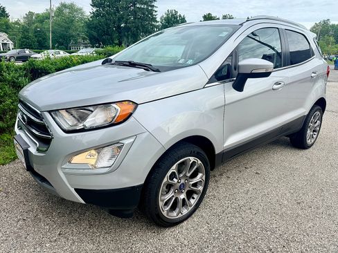 Used 2018 Ford EcoSport Titanium w/ Titanium Cold Weather Package AWD/4WD image 8