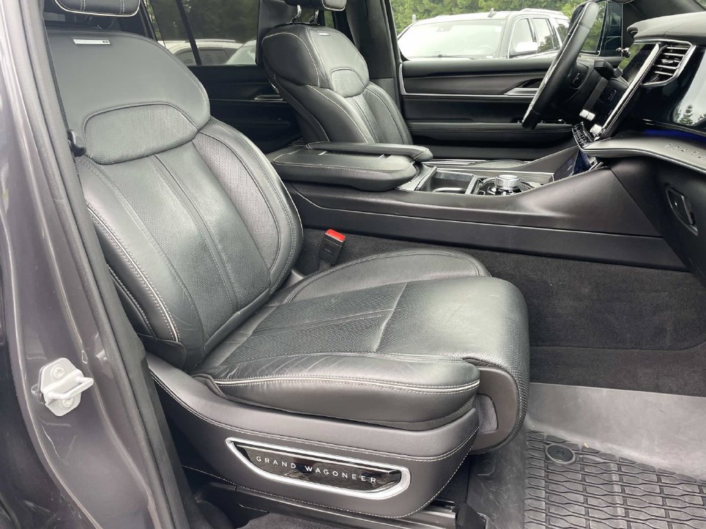 Used 2025 Jeep Grand Wagoneer Series II Obsidian w/ Quick Order Packagew 28T AWD/4WD image 32