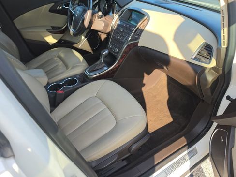 Used 2013 Buick Verano Leather FWD image 4