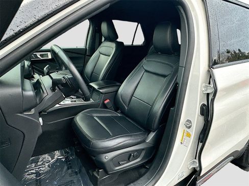 Used 2020 Ford Explorer XLT w/ Equipment Group 202A image 19